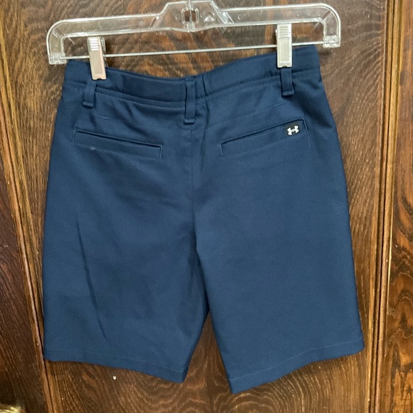 Under Armour-Boys Navy Shorts w/elastic button waist, Size M - Picture 5 of 6
